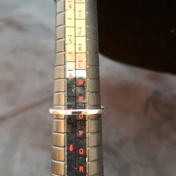 NWOT Rhinestone ring - Picture 5 of 5